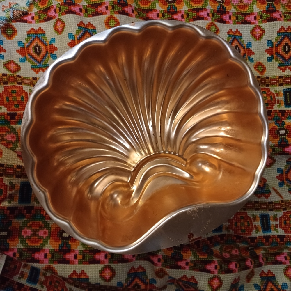VTG 1980 Wear-ever Copper SEASHELL 6c Mold